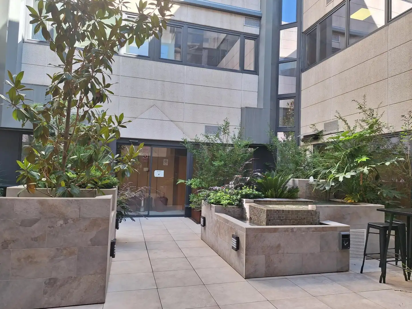 Vista exterior de Oficina en venta en Las Rozas de Madrid