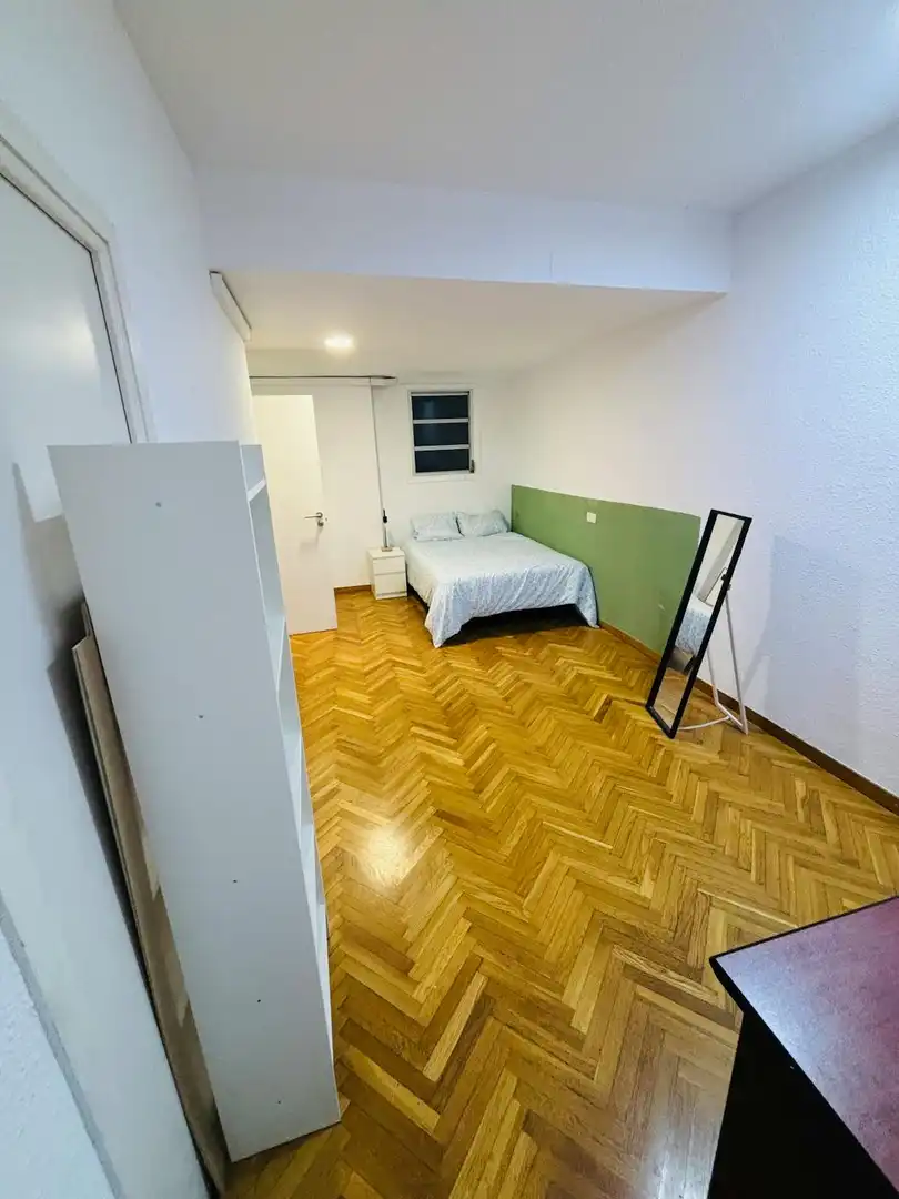 Habitación de Piso para compartir en Barcelona con Aire acondicionado, Calefacción y Amueblado