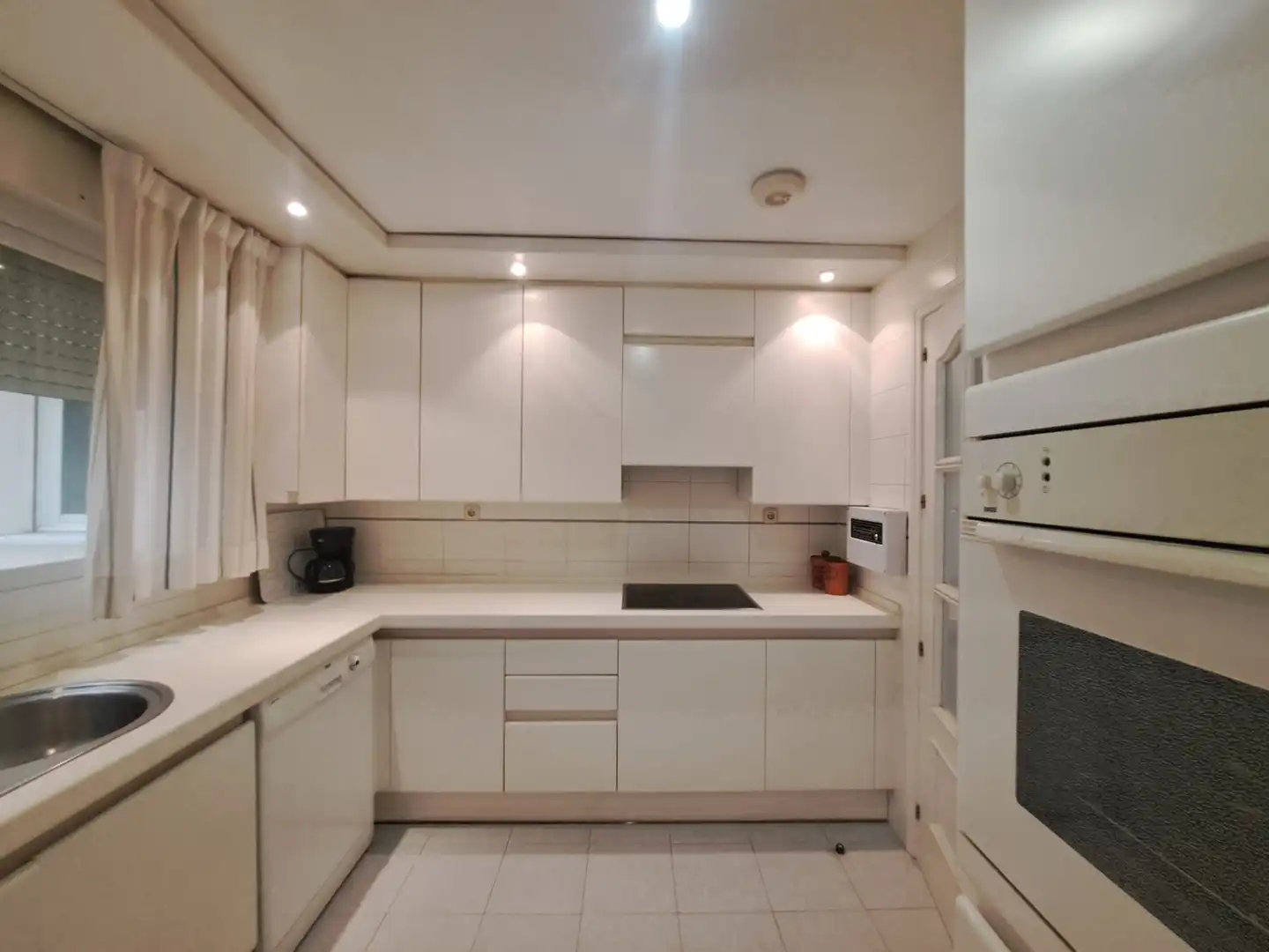 Küche von Wohnung zur Miete in Marbella mit Klimaanlage, Heizung und Terrasse