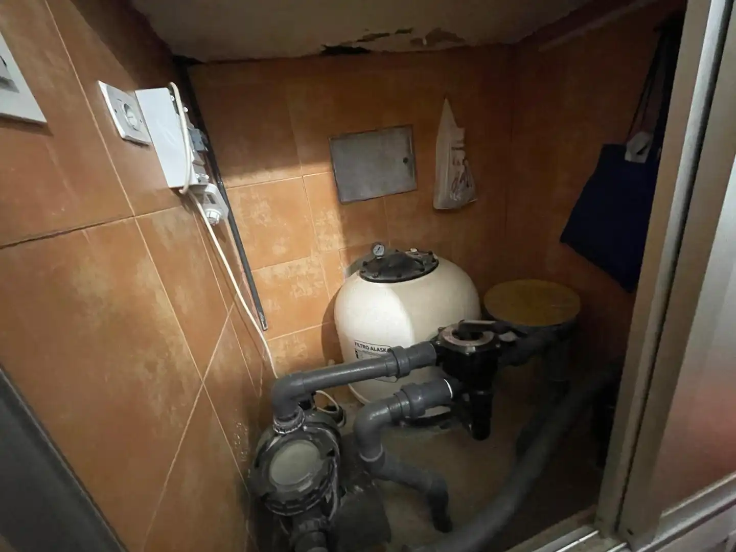 Bathroom of Houses for sale in Trujillo  with Air Conditioner, Heating and Storage room