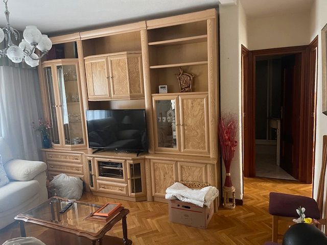 Sala d'estar de Pis de lloguer en  Madrid Capital amb Calefacció, Terrassa i Moblat