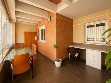 Flat with pool for sale in Teatinos - Universidad