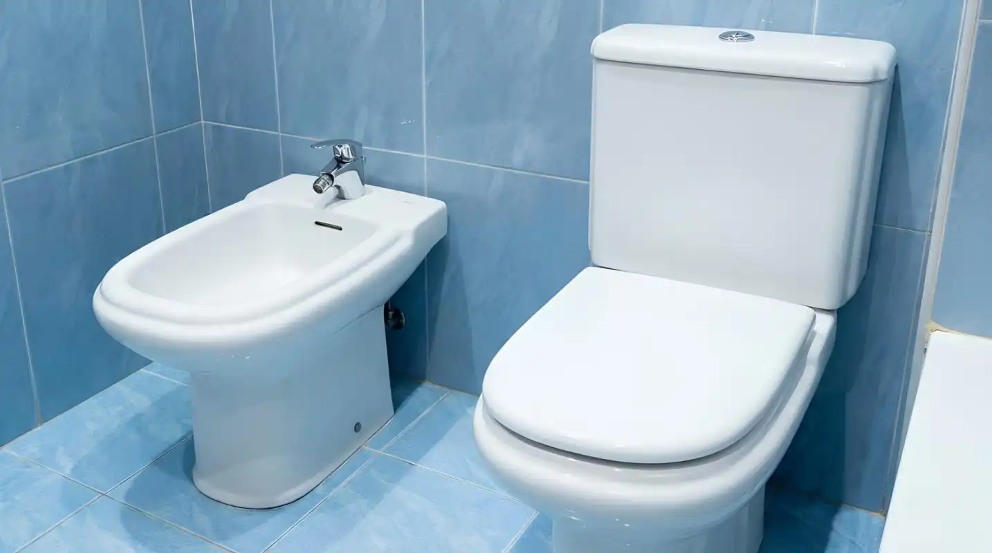 Bathroom of Flat for sale in Fuenlabrada  with Air Conditioner, Heating and Furnished