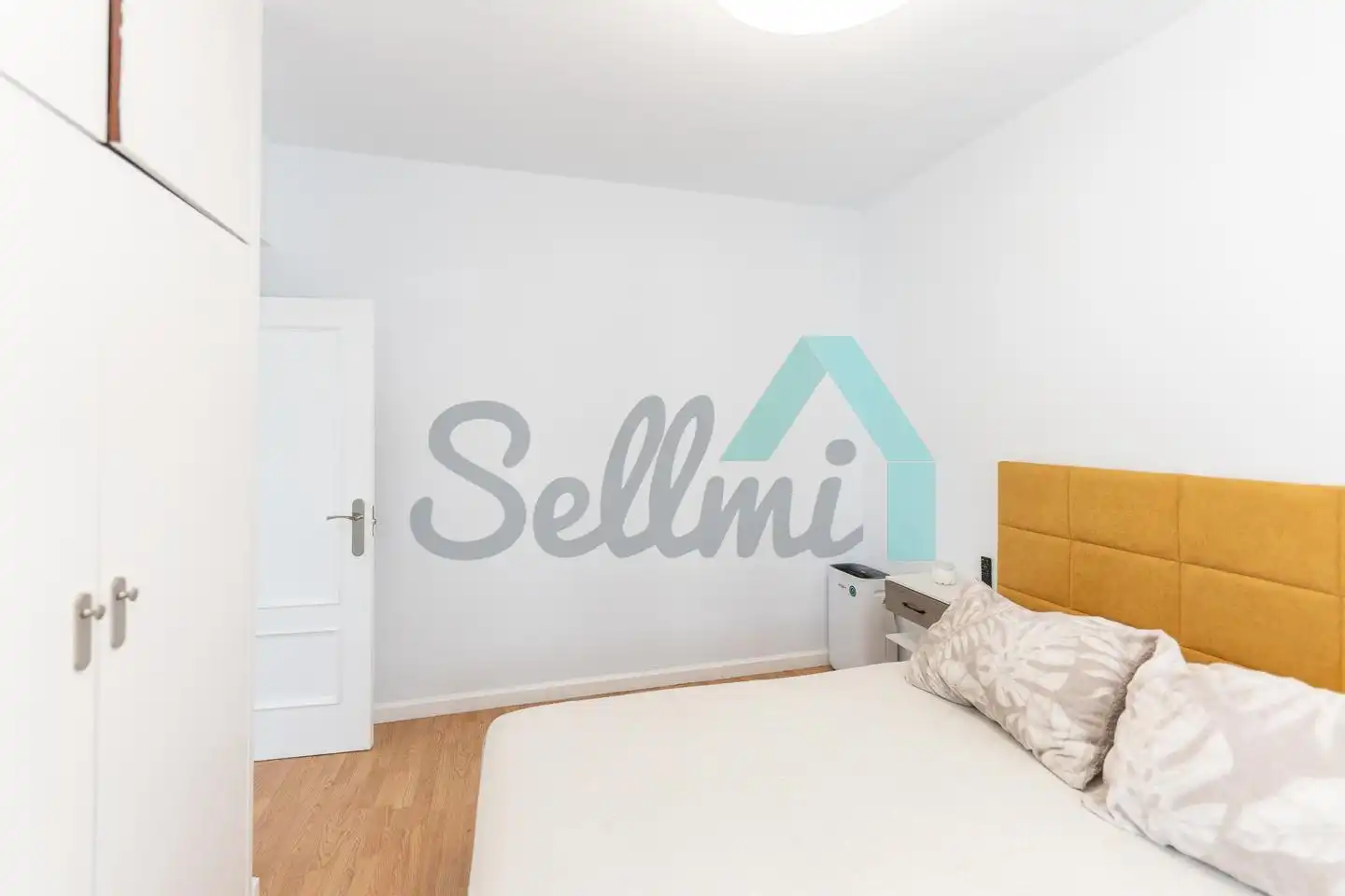 Bedroom of Flat for sale in Gijón   with Terrace and Furnished