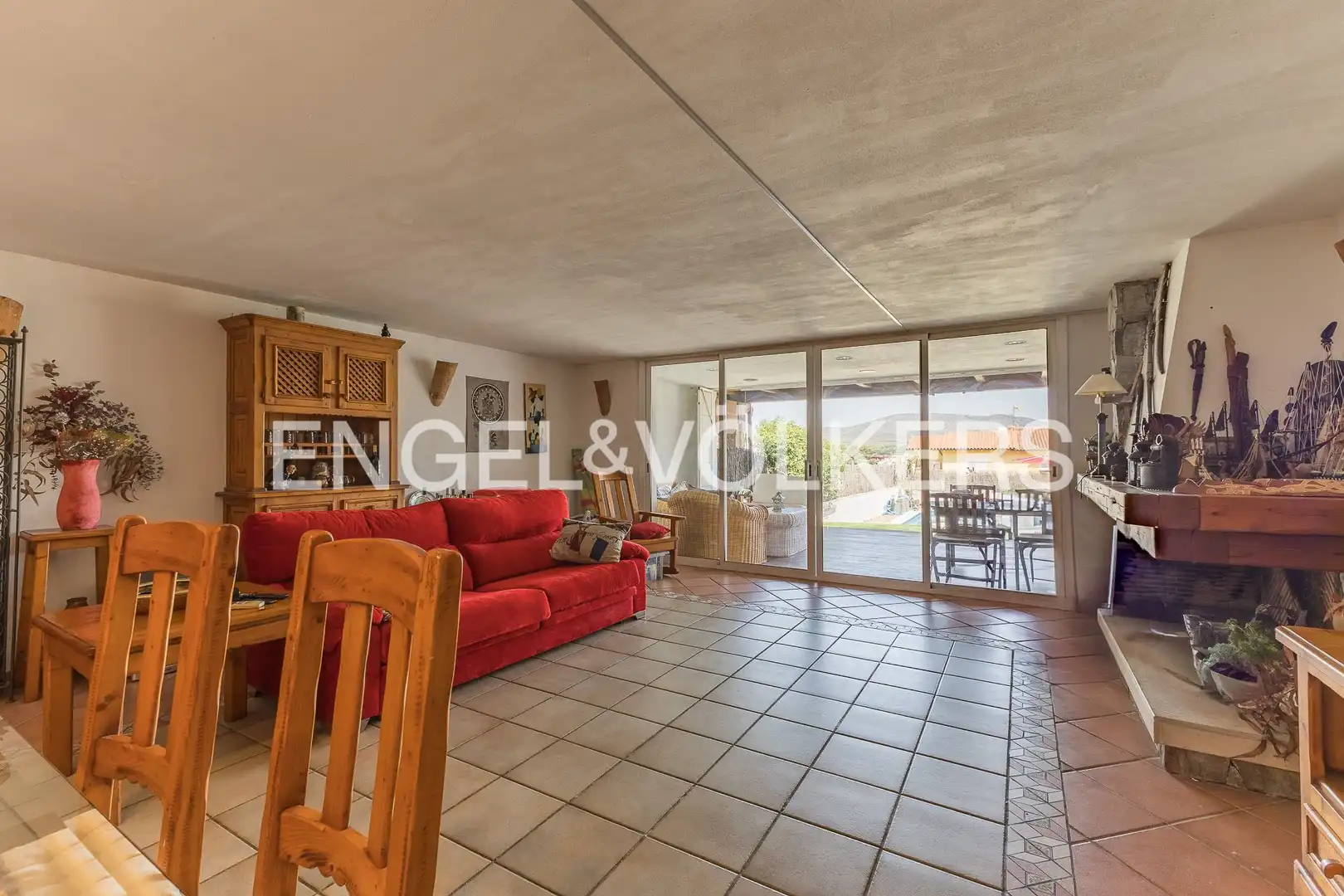 Sala d'estar de Casa adosada en venda en Sant Pere de Ribes amb Aire condicionat, Calefacció i Jardí privat