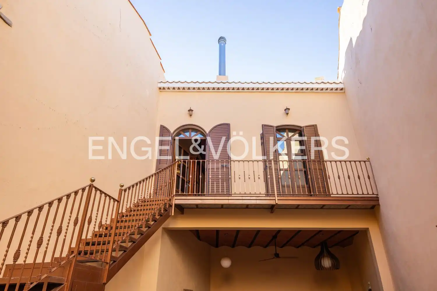 Vista exterior de Casa o xalet en venda en Villar del Arzobispo amb Aire condicionat, Calefacció i Traster