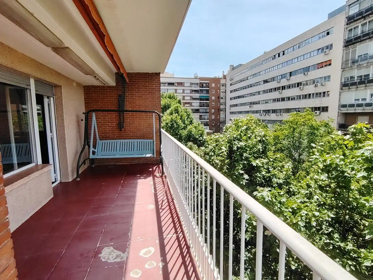 Balcony of Flat for sale in Madrid  with Air Conditioner, Heating and Parquet flooring