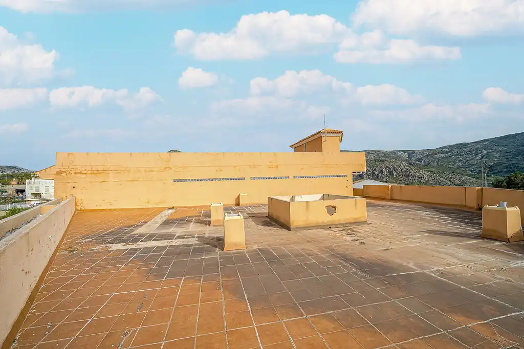 Terraza de Edificio en venta en Tàrbena