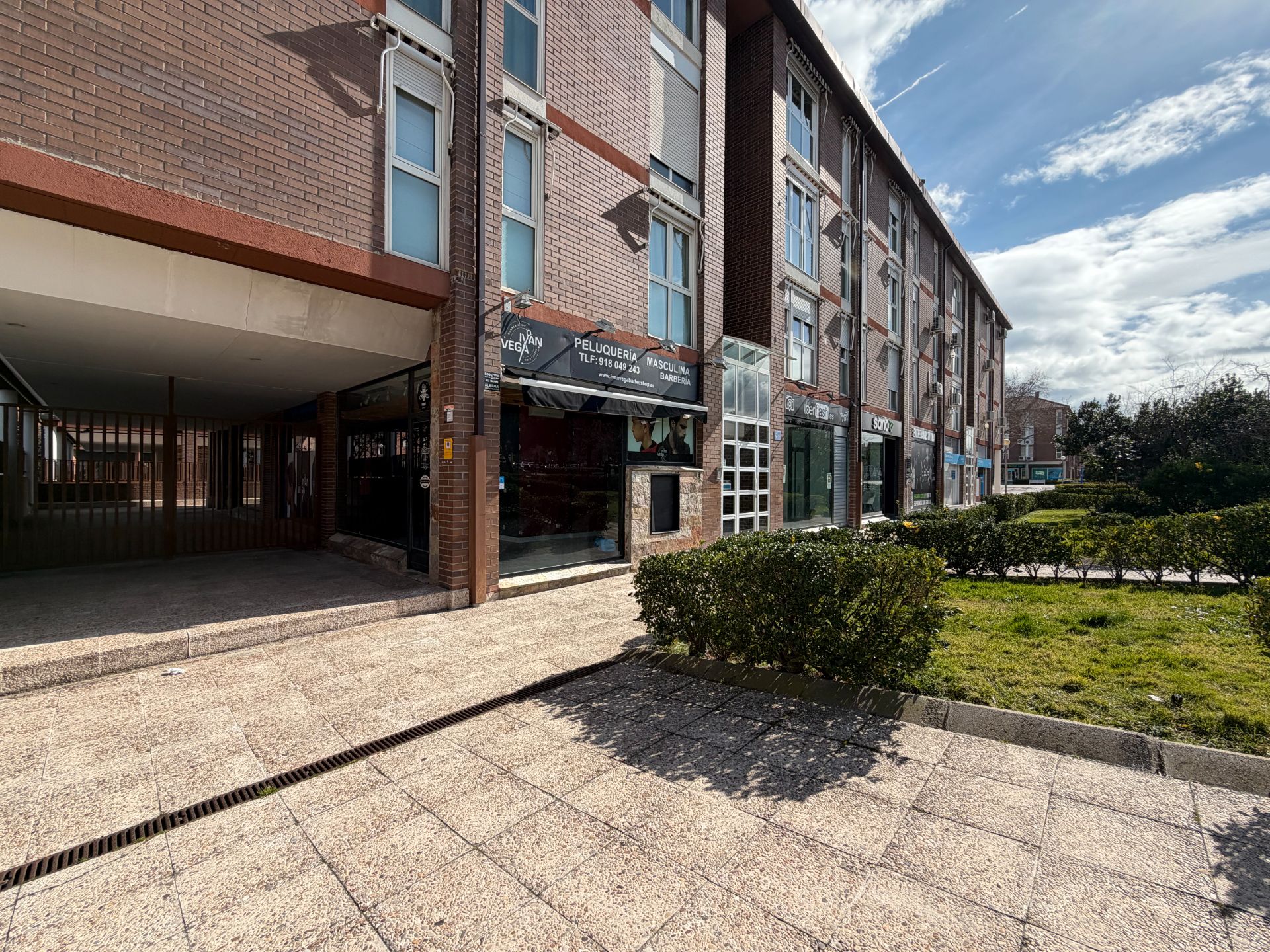 Local de lloguer a Avenida de Viñuelas, 11, Segunda Fase