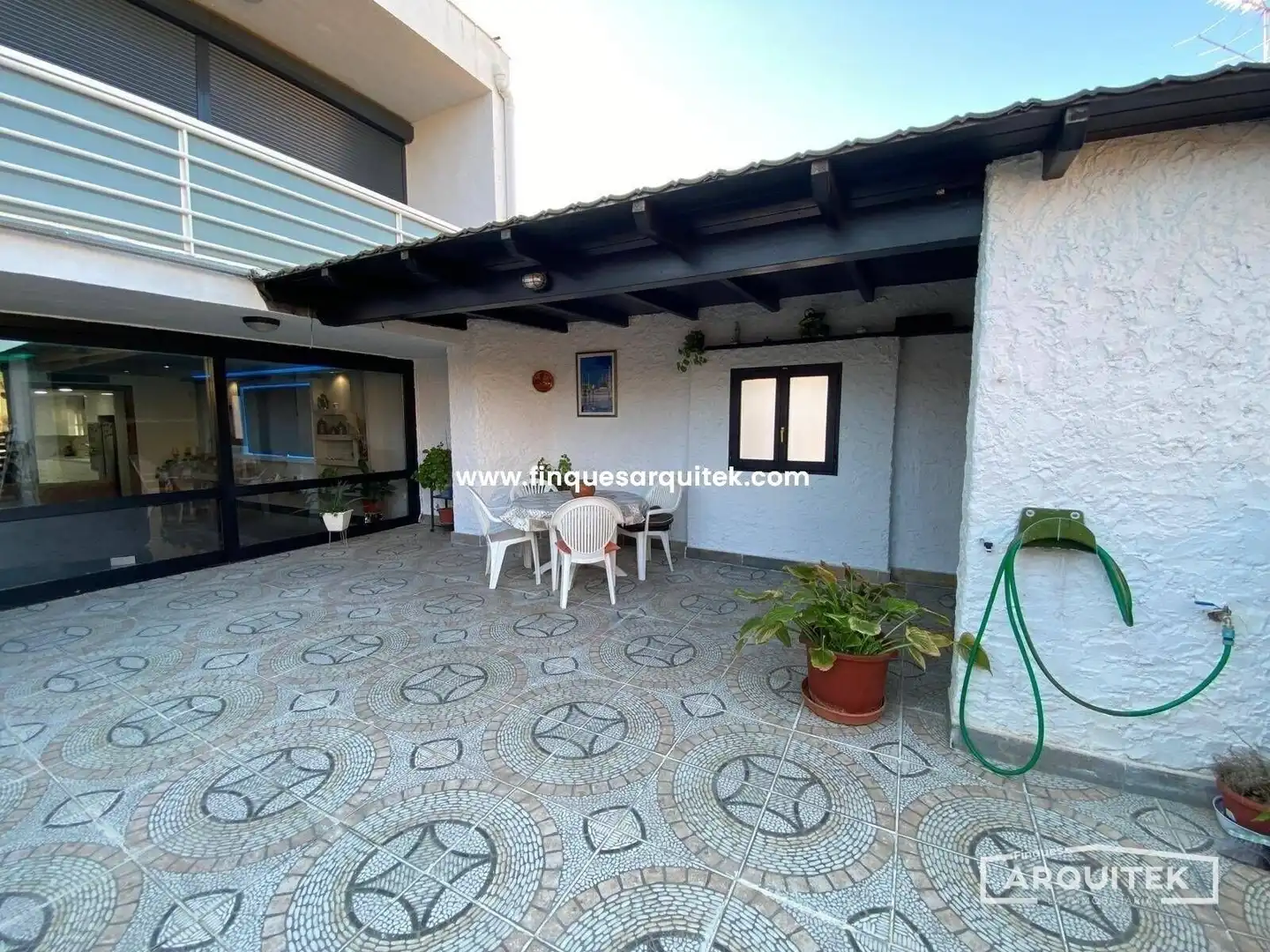 Casa adosada en venta en Rosselló