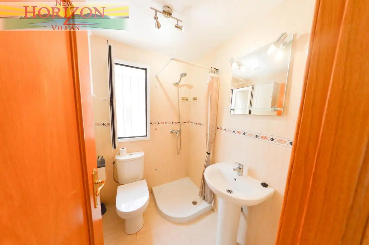 Baño de Dúplex en venta en Zurgena con Aire acondicionado, Terraza y Piscina comunitaria