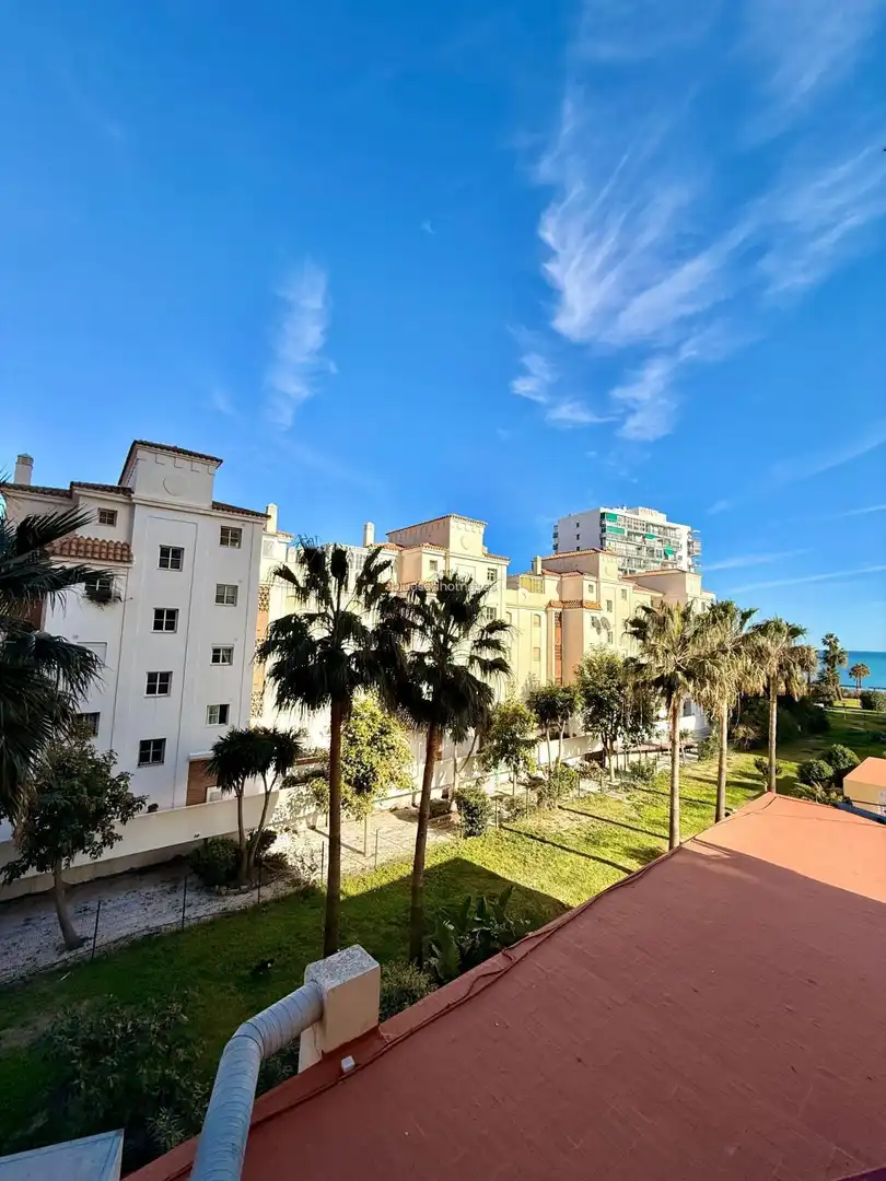 Monolocale con piscina in vendita a Avenida MANUEL MENA PALMA Edif. Maite III, imagen 18