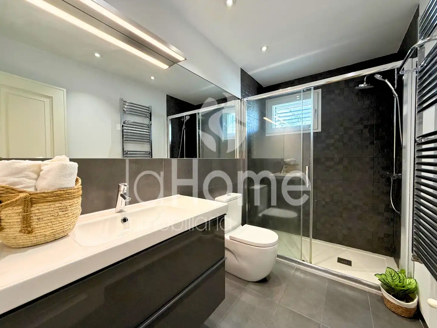 Baño de Casa o chalet en venta en Paterna con Aire acondicionado, Calefacción y Jardín privado
