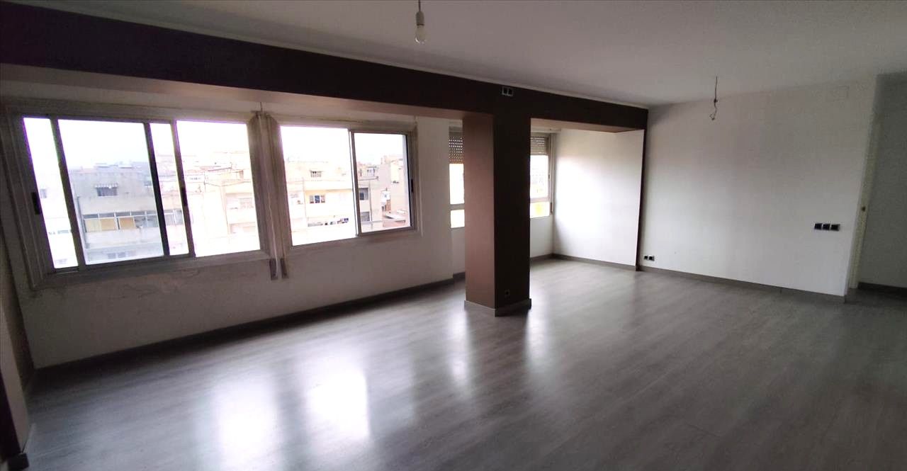 Sala d'estar de Àtic en venda en Terrassa amb Parquet