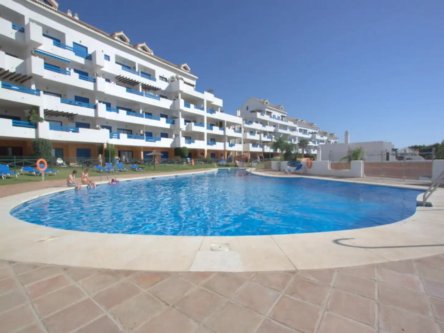 Apartamento con ascensor en venta en La Duquesa, imagen 2