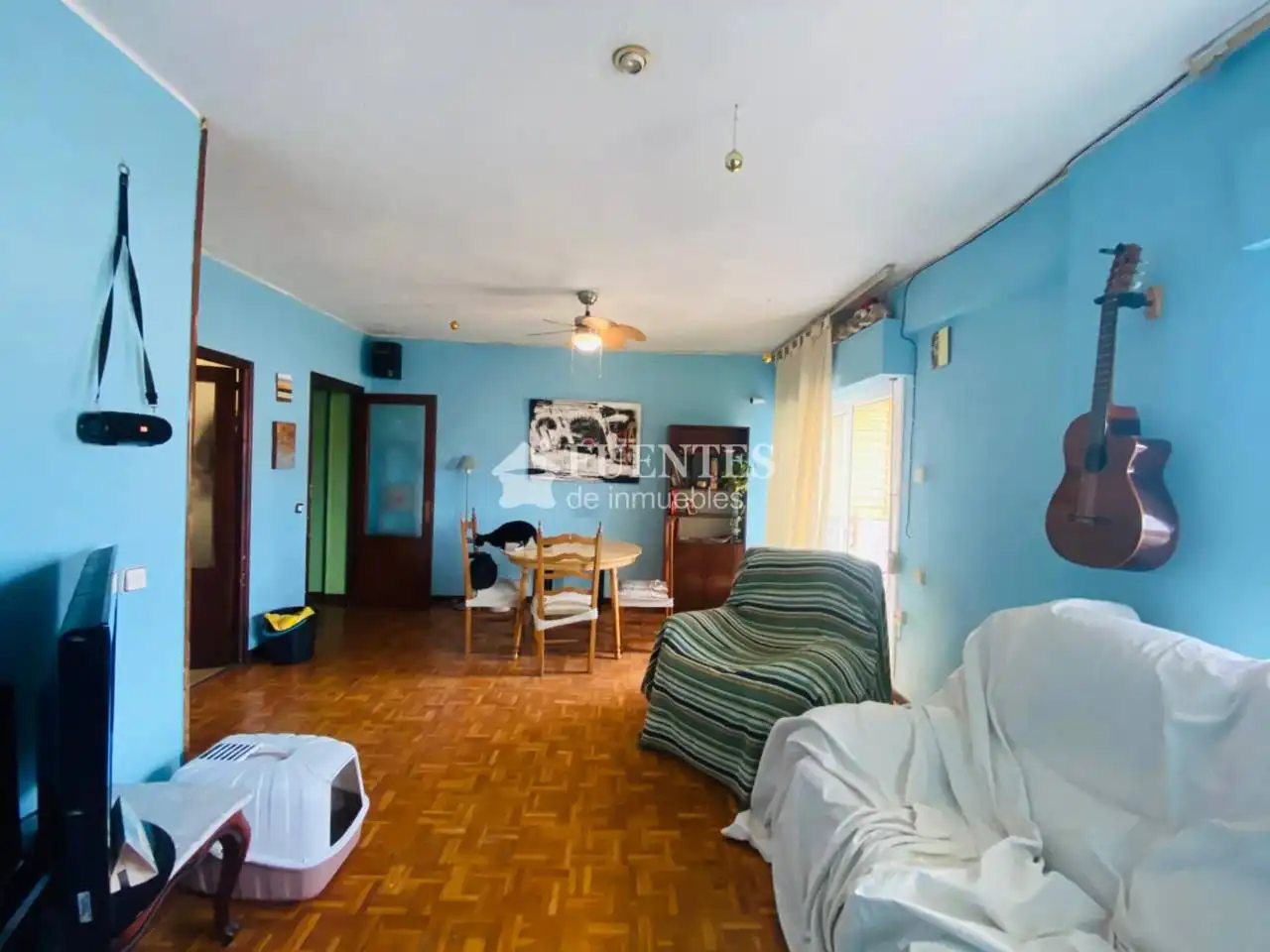 Wohnzimmer von Wohnung zum Verkauf in Alicante / Alacant mit Parkett und Terrasse