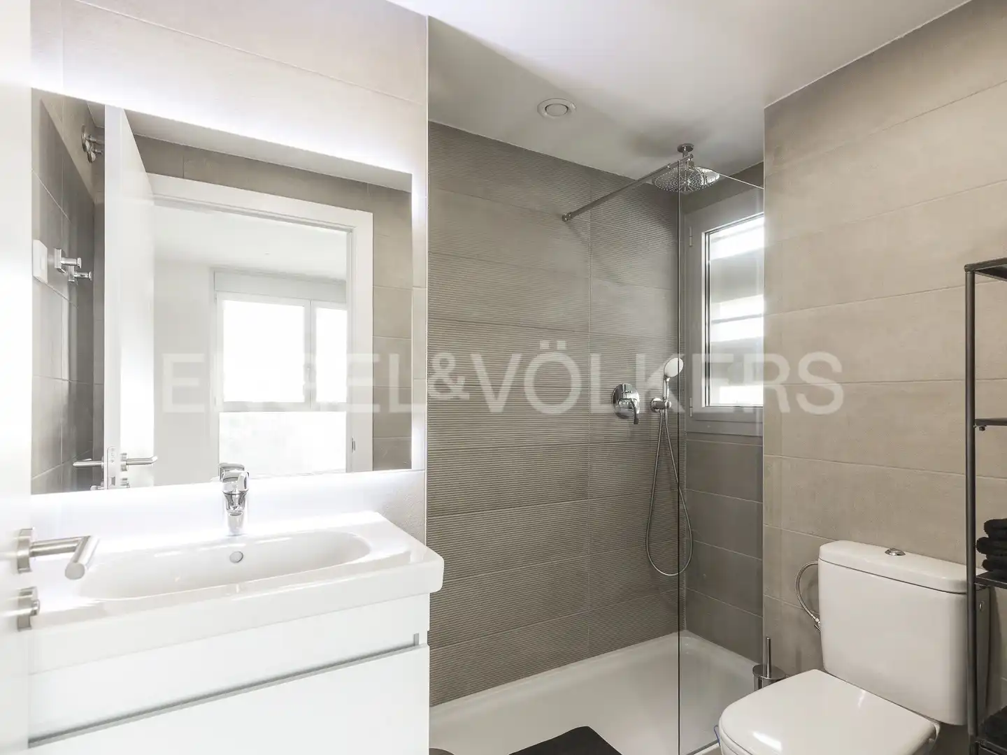Baño de Piso en venta en Sant Adrià de Besòs con Aire acondicionado, Calefacción y Parquet