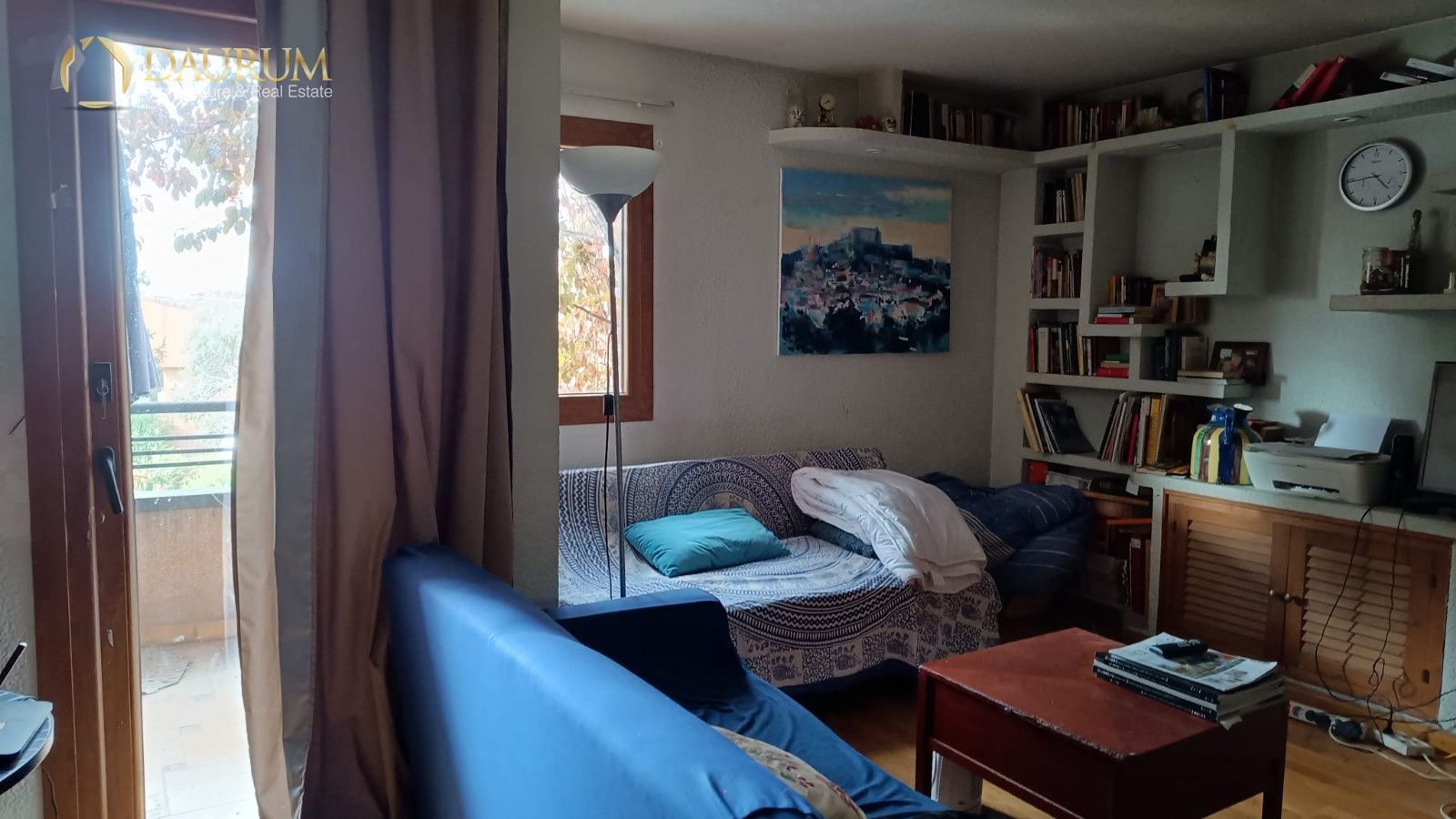 Sala d'estar de Casa adosada en venda en Las Rozas de Madrid amb Aire condicionat, Calefacció i Jardí privat