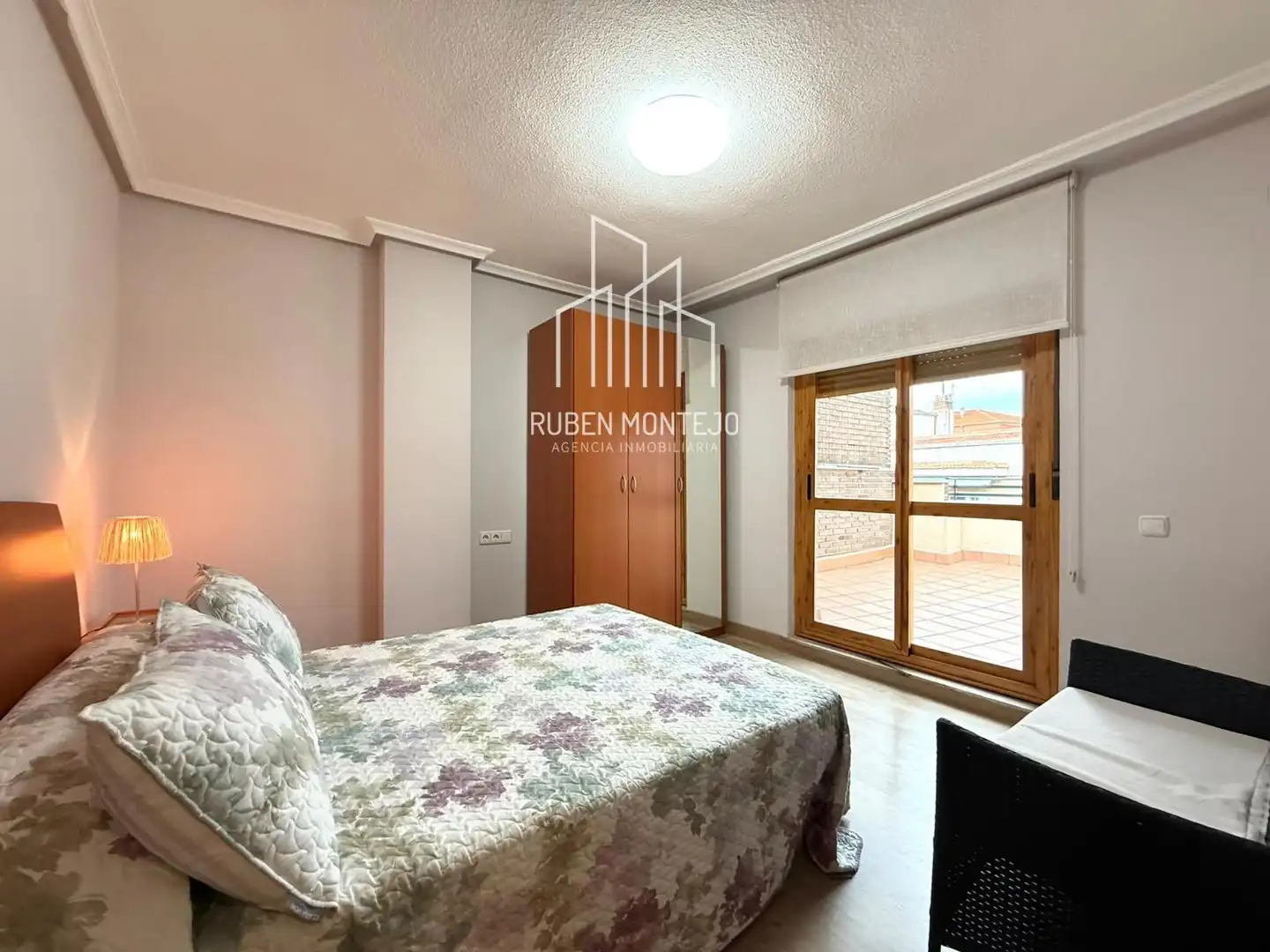 Habitación de Ático de alquiler en Salamanca con Calefacción, Terraza y Amueblado
