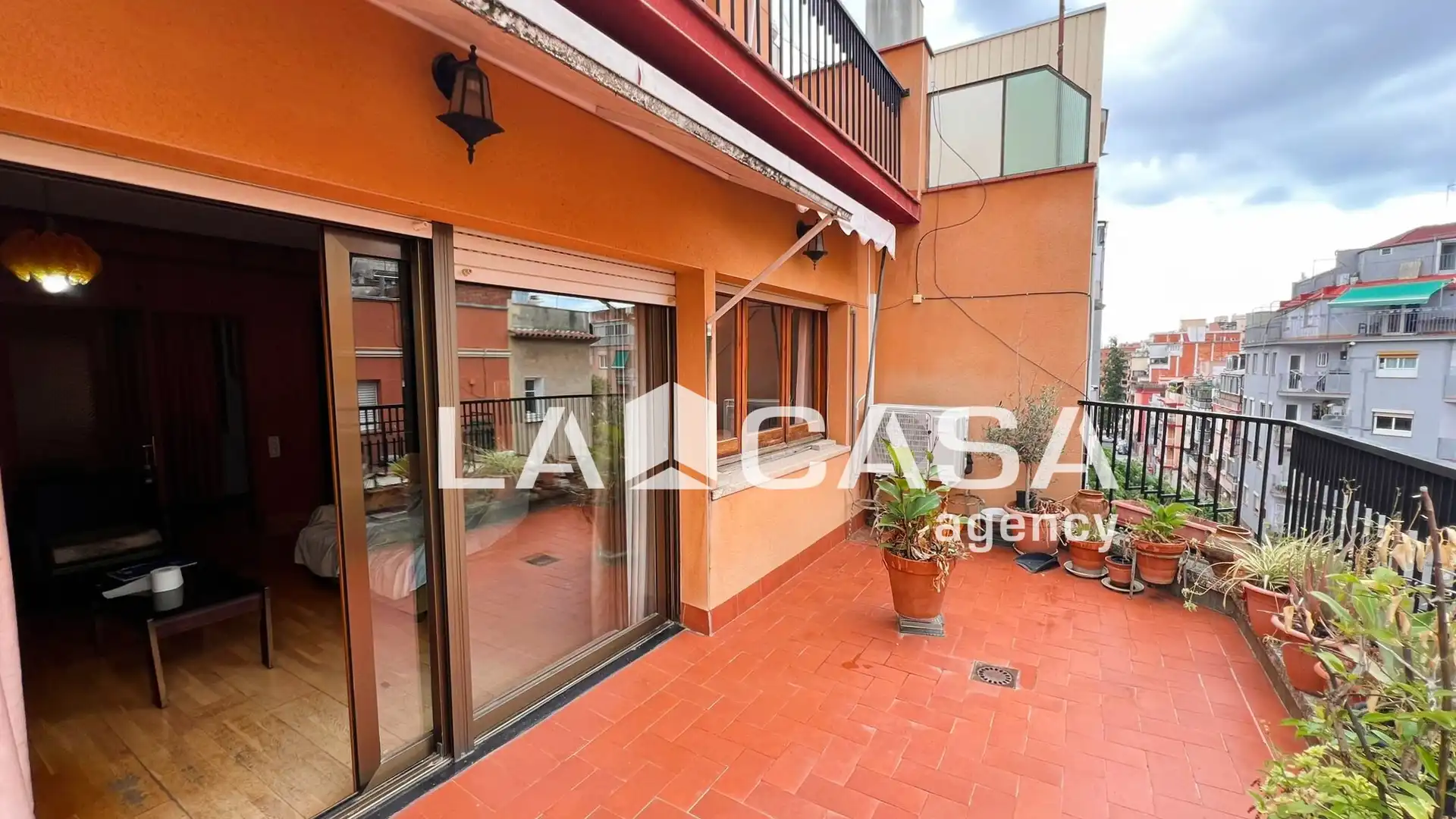 Dúplex en venta en Nou Barris, imagen 2