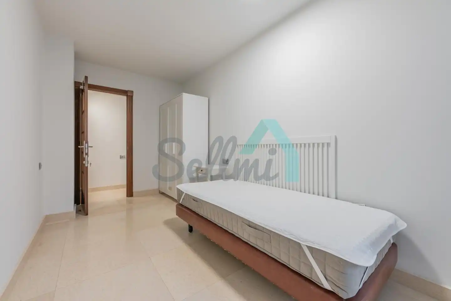 Schlafzimmer von Wohnung zur untervermieten in Oviedo  mit Heizung, Parkett und Möbliert