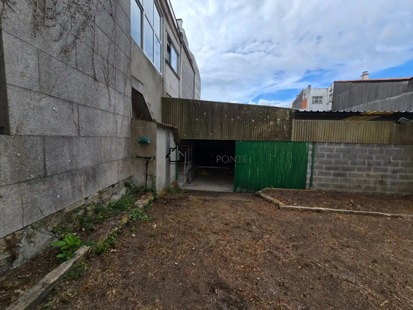 Parking de Casa o chalet en venta en Pontevedra Capital  con Calefacción, Jardín privado y Terraza