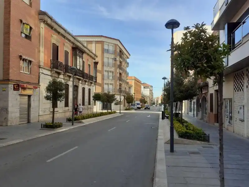 Local commercial à vendre à Calle del Seis de Junio, imagen 2
