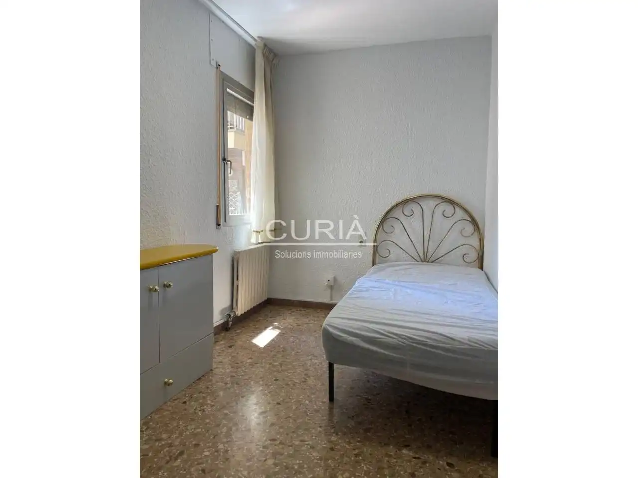 Flat for rent in Instituts - Universitat
