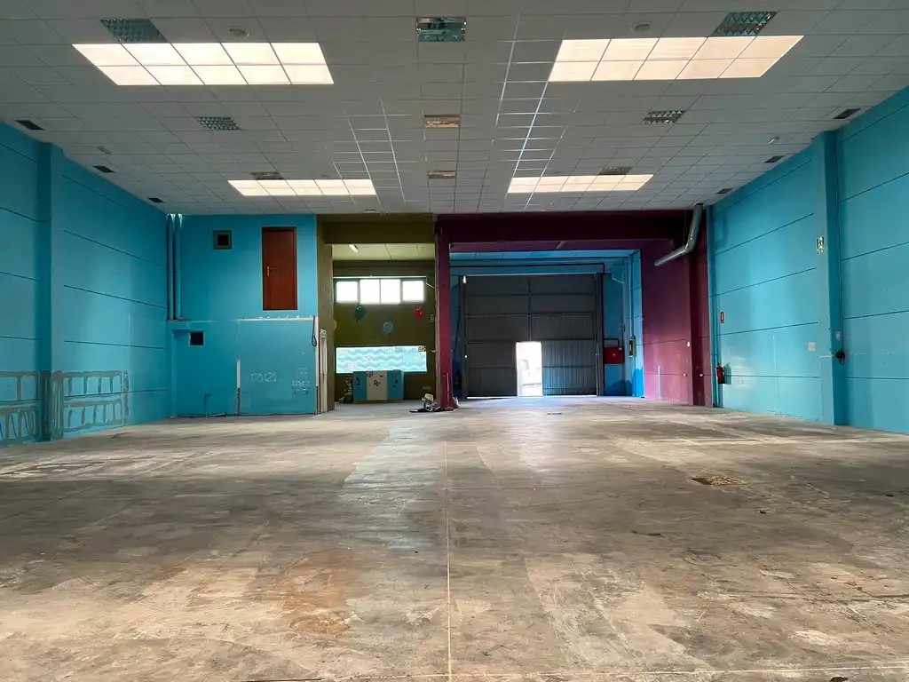Industrial buildings for rent in Oroso  with Heating