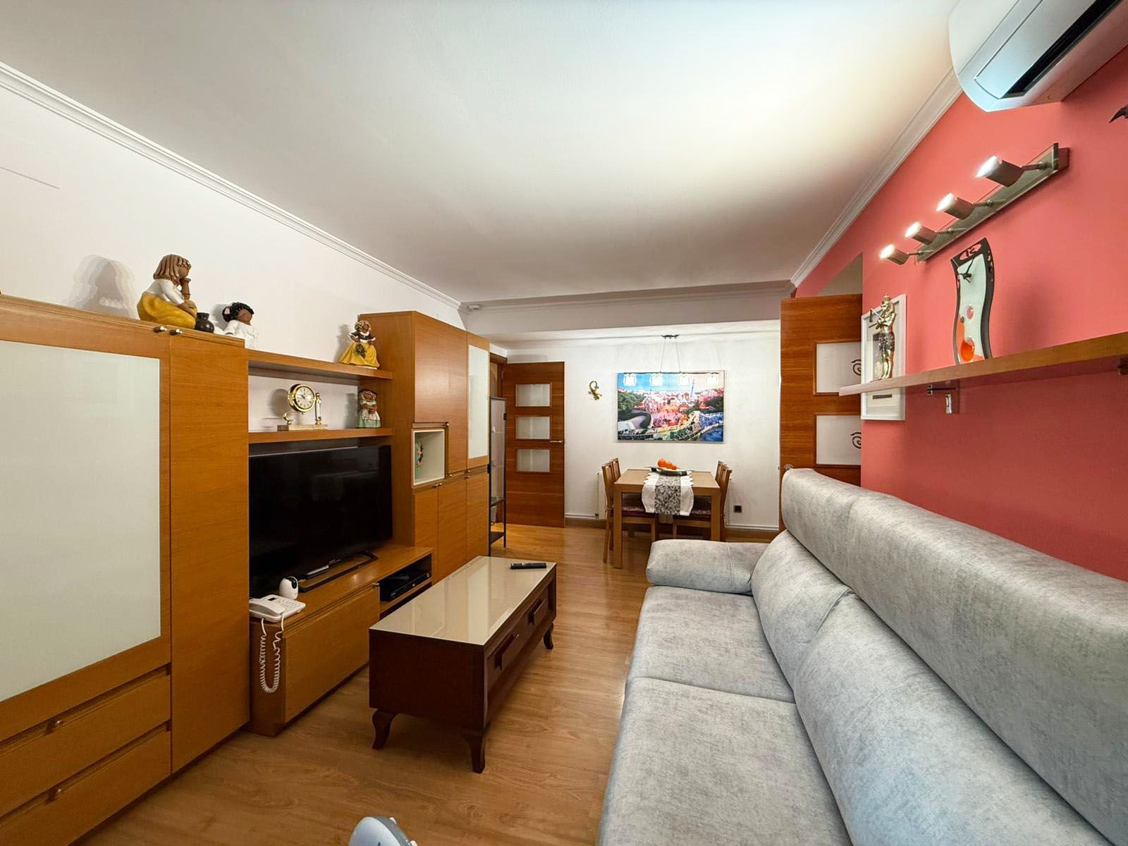 Sala d'estar de Planta baixa en venda en  Barcelona Capital amb Calefacció i Balcó