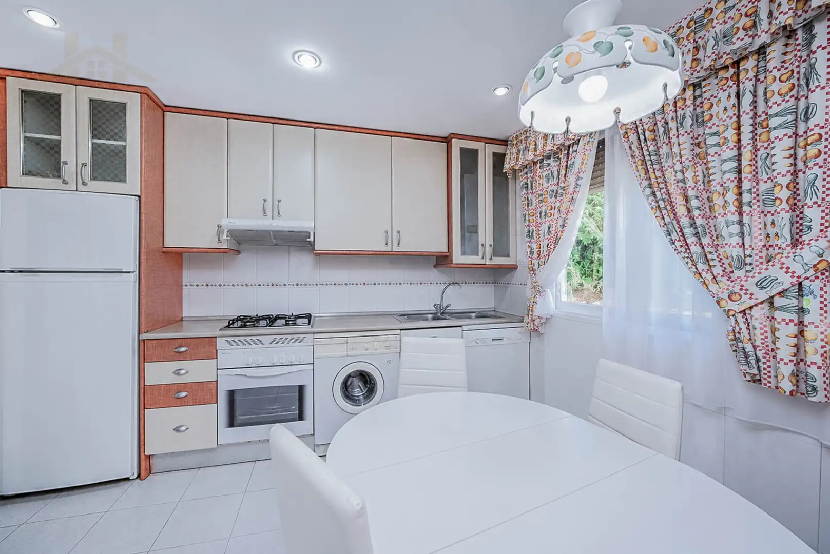 Cocina de Casa o chalet en venta en Valdemorillo con Aire acondicionado, Calefacción y Jardín privado
