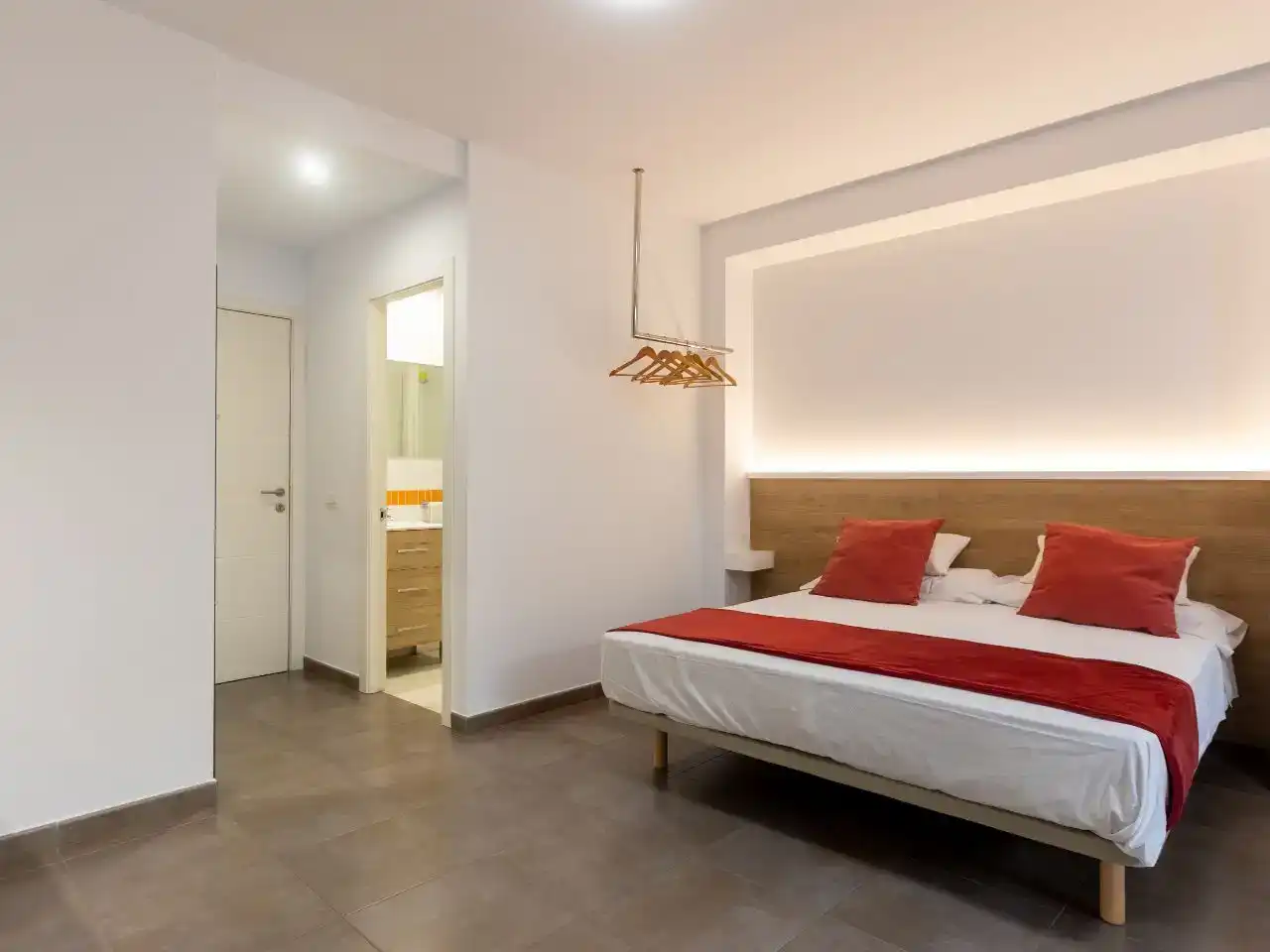 Habitación de Piso de alquiler en Figueres con Aire acondicionado, Amueblado y Balcón