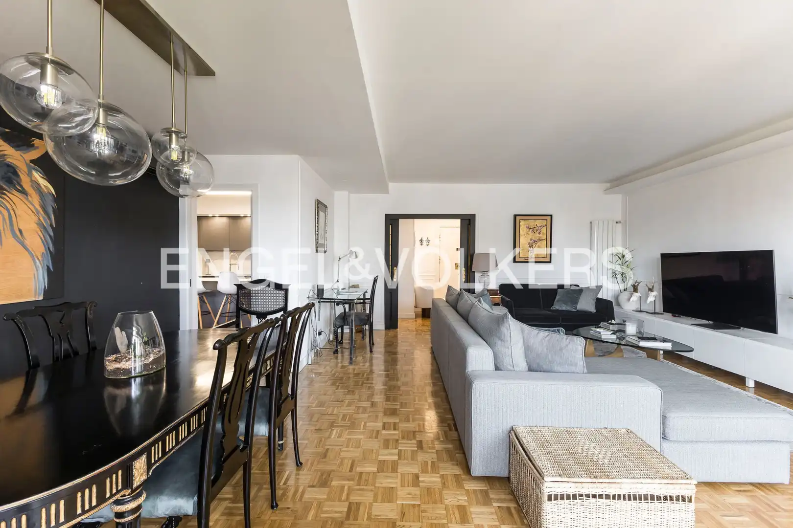 Living room of Flat for sale in Madrid  with Air Conditioner, Heating and Parquet flooring