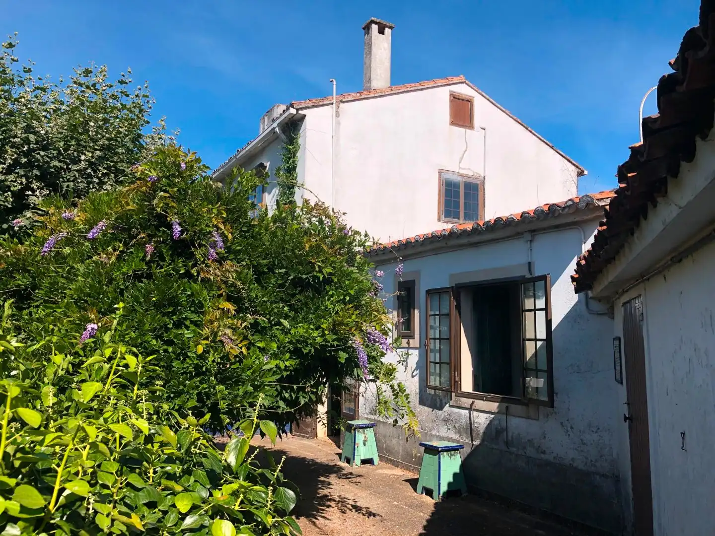 Außenansicht von Haus oder Chalet zum Verkauf in Oleiros mit Privatgarten, Parkett und Terrasse