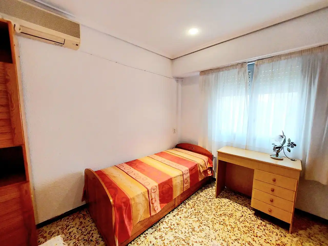 Bedroom of Flat for rent in Elche / Elx  with Air Conditioner, Furnished and Balcony