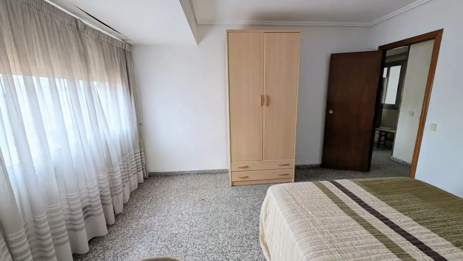 Habitación de Piso en venta en Castellón de la Plana / Castelló de la Plana con Aire acondicionado, Calefacción y Balcón