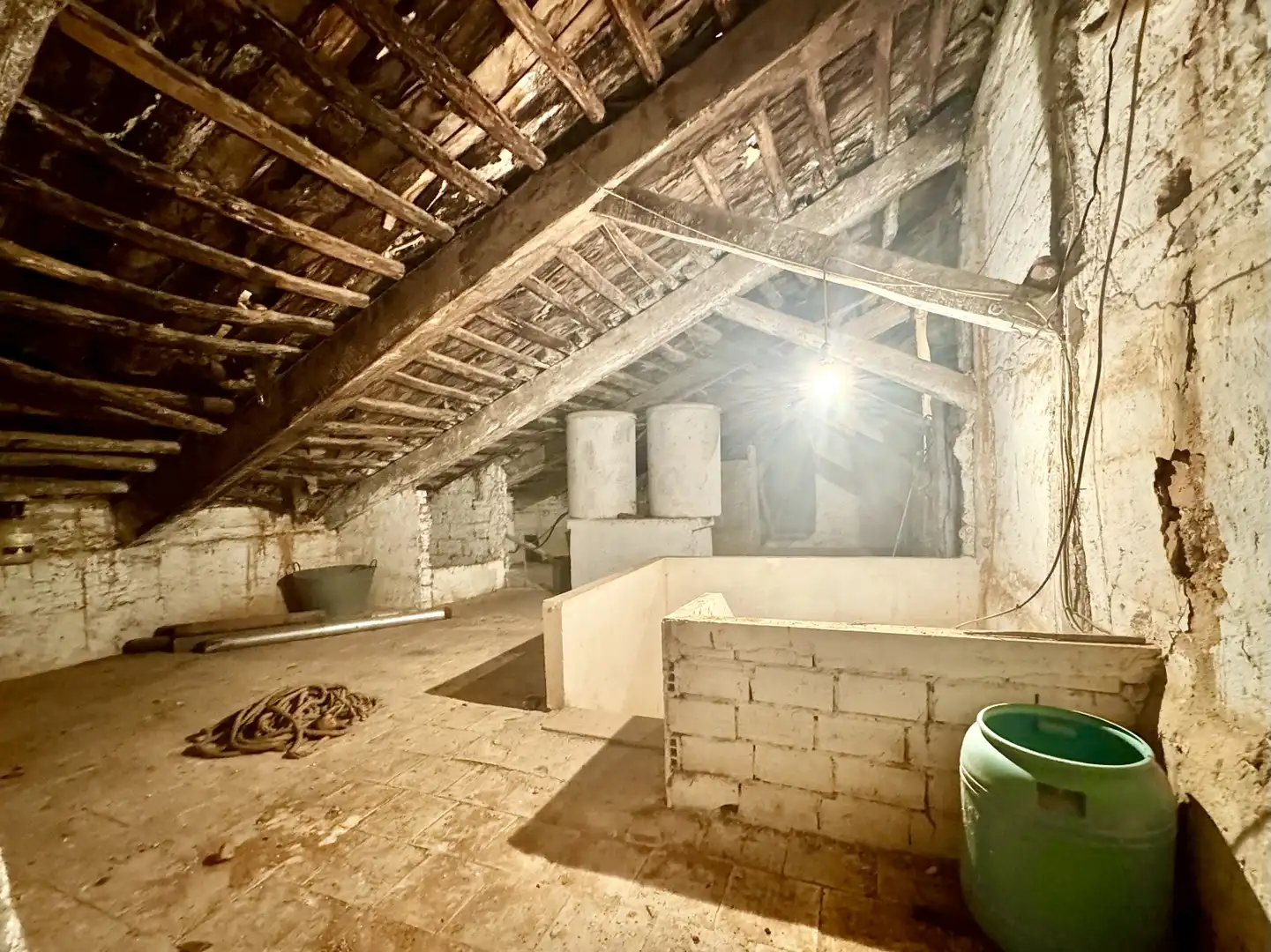Casa adosada en venta en Pozorrubielos de la Mancha con Calefacción, Trastero y Amueblado
