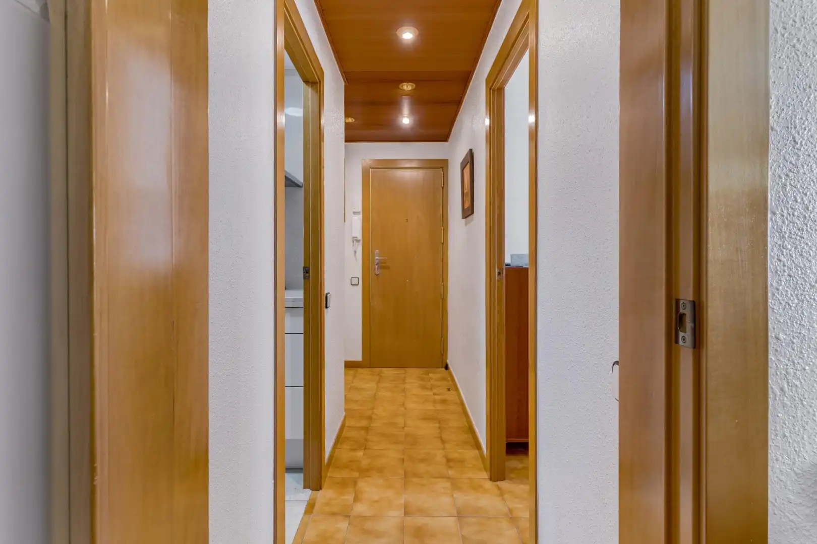 Piso en venta en L'Hospitalet de Llobregat con Aire acondicionado, Amueblado y Alarma