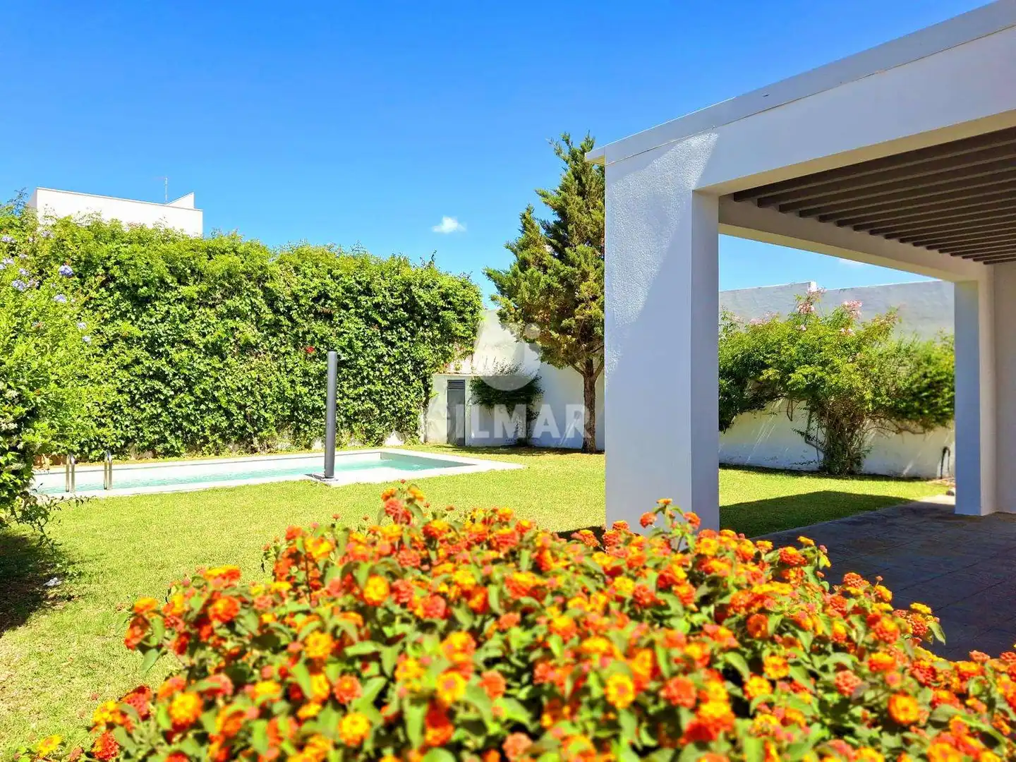 Jardí de Casa o xalet en venda en Conil de la Frontera amb Jardí privat, Piscina i Moblat