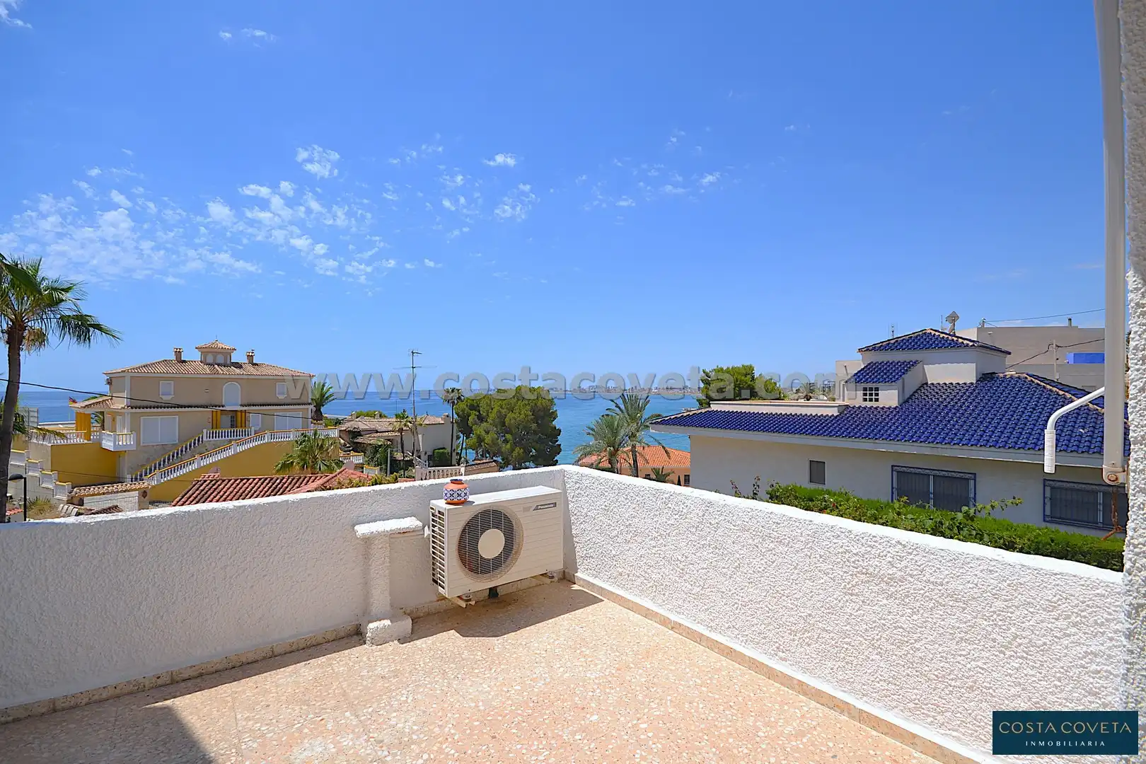 Exterior view of Houses for sale in El Campello  with Air Conditioner, Private garden and Terrace