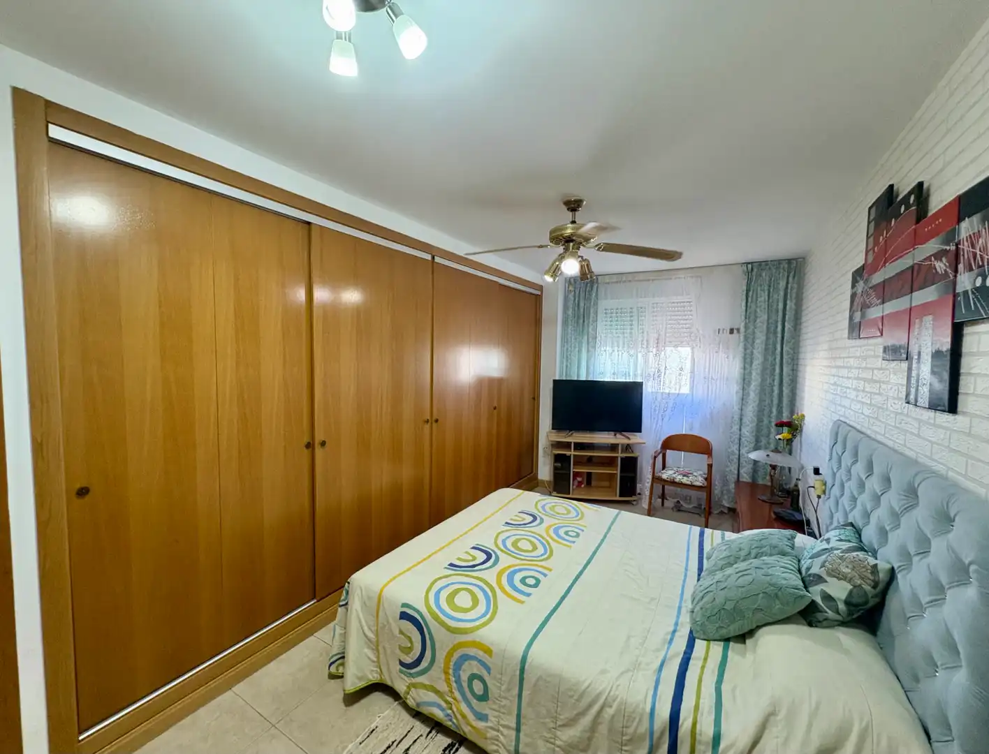 Habitación de Piso en venta en Castellón de la Plana / Castelló de la Plana con Aire acondicionado, Calefacción y Horno