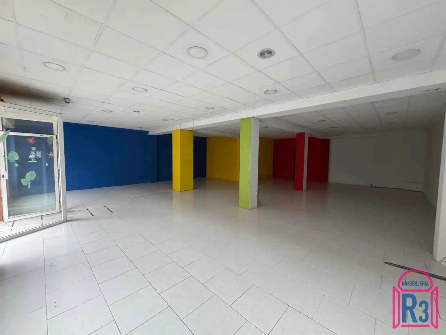 Local comercial en venda a Doctor Fleming