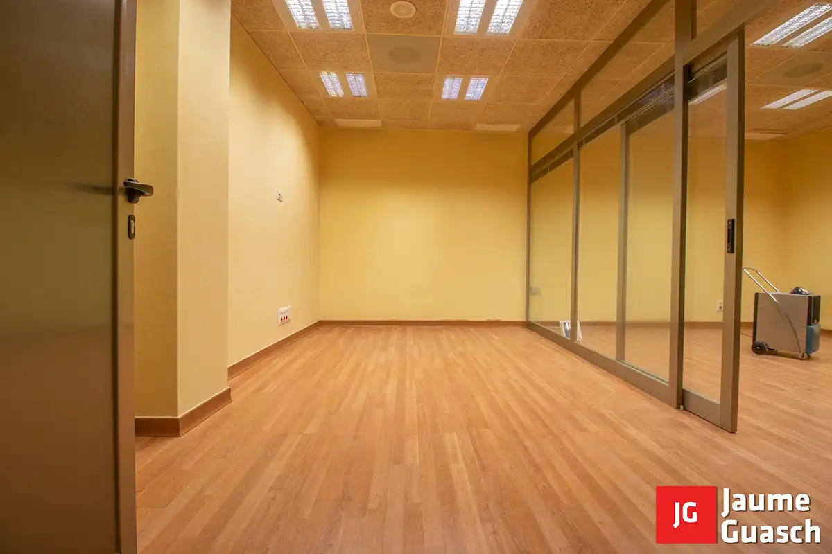 Local comercial en alquiler en Plaça de la Vila 5, imagen 10