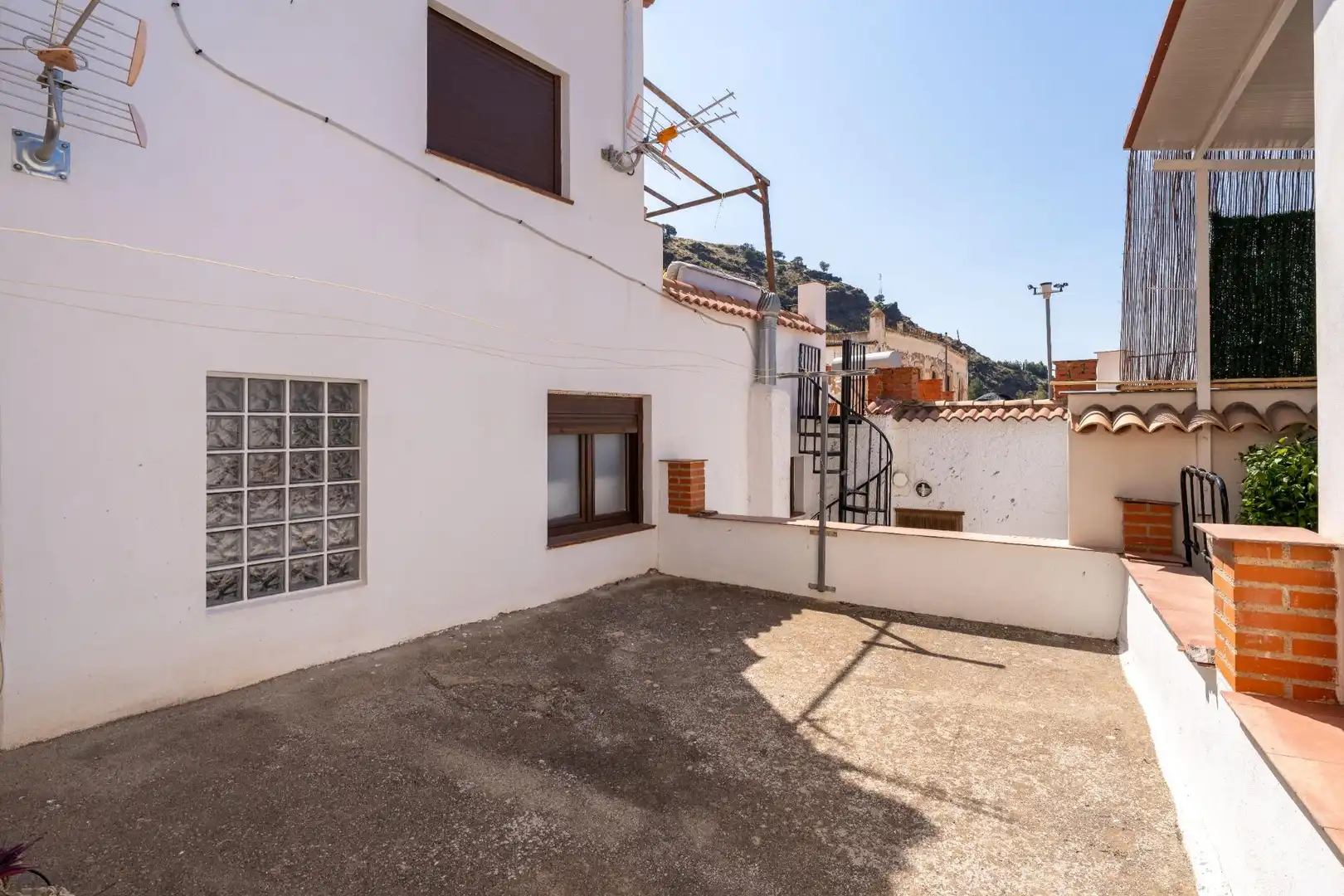 Vista exterior de Casa o xalet en venda en Ohanes amb Terrassa, Traster i Moblat