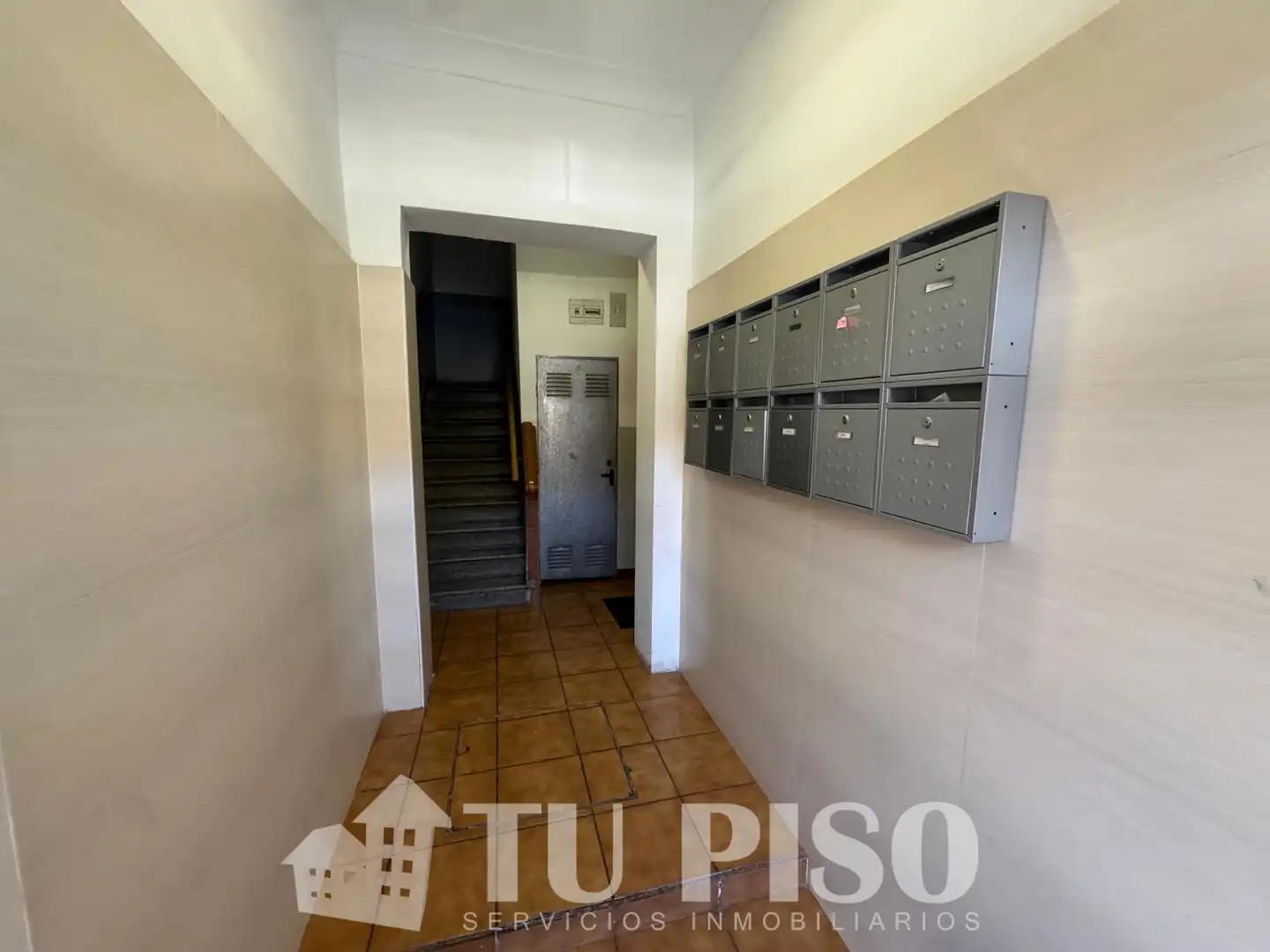 Piso en venta en Madrid con Calefacción y Amueblado