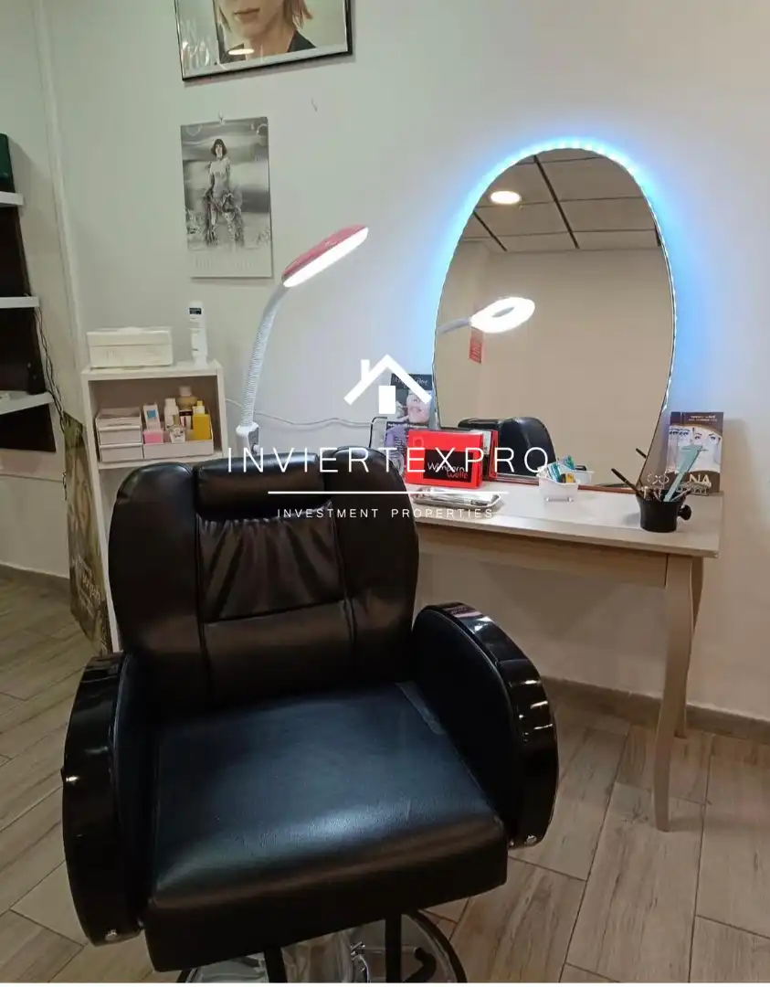 Business premises for transfer in Passeig de Manuel Girona, imagen 21