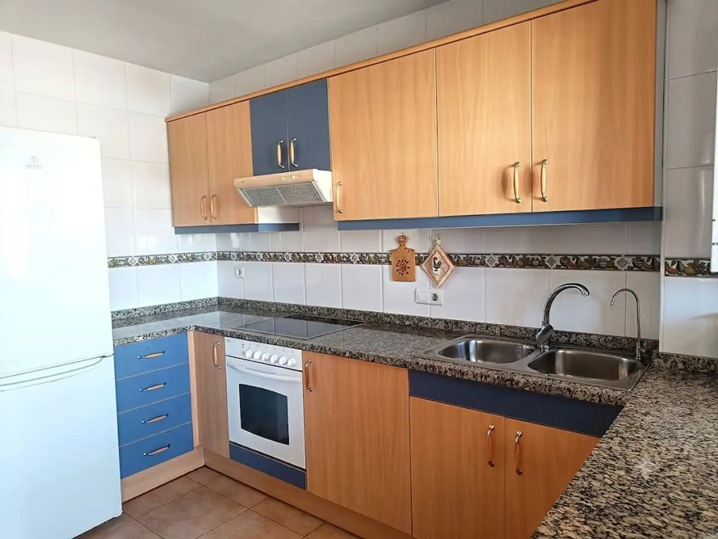 Küche von Dachboden zum Verkauf in Calafell mit Klimaanlage, Heizung und Terrasse