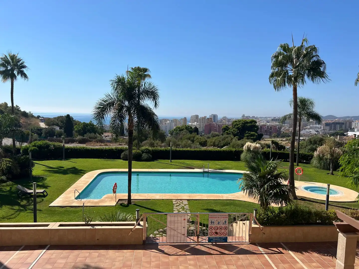 Apartamento con ascensor en alquiler en Torreblanca del Sol