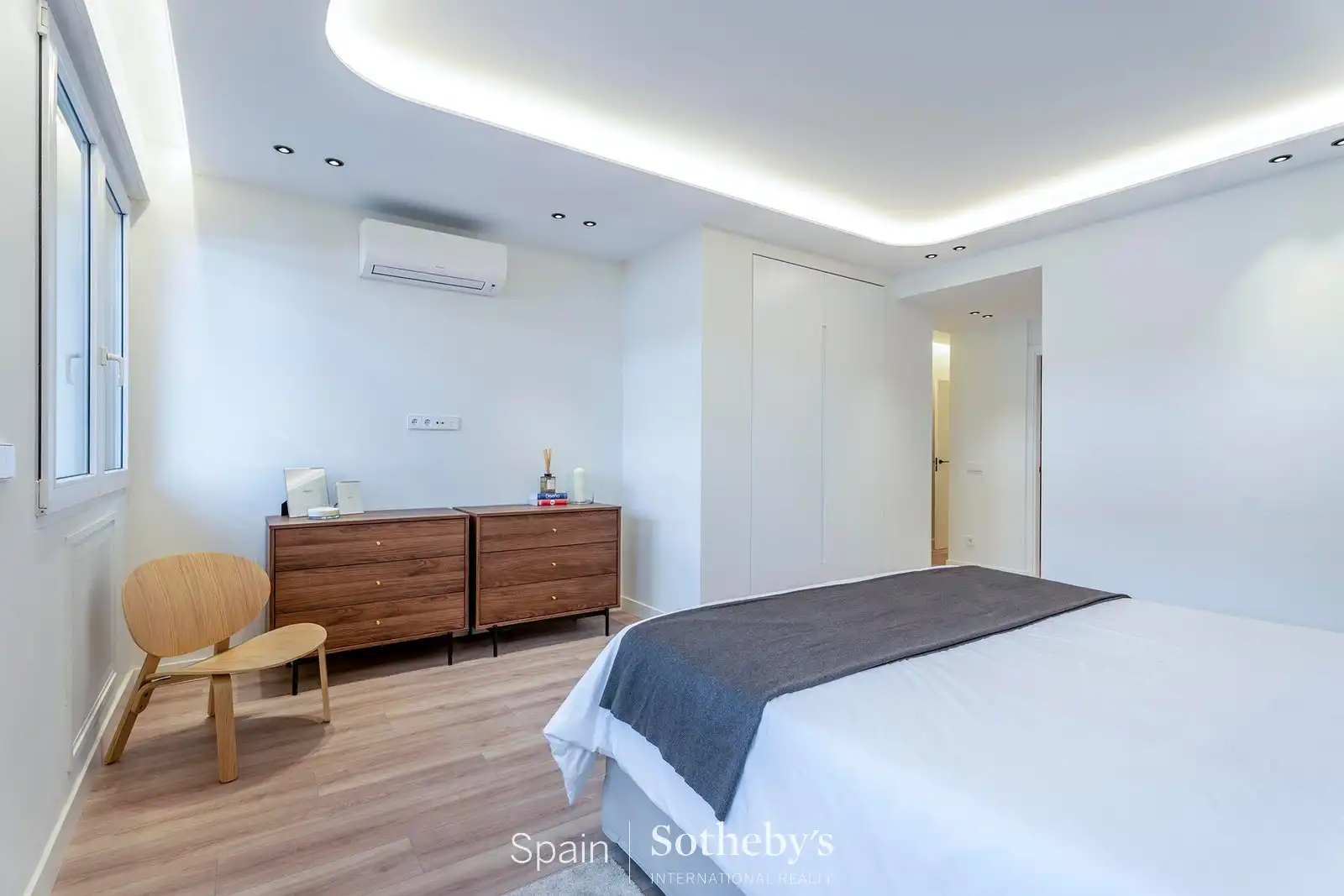 Dormitori de Apartament en venda en Madrid amb Aire condicionat i Calefacció