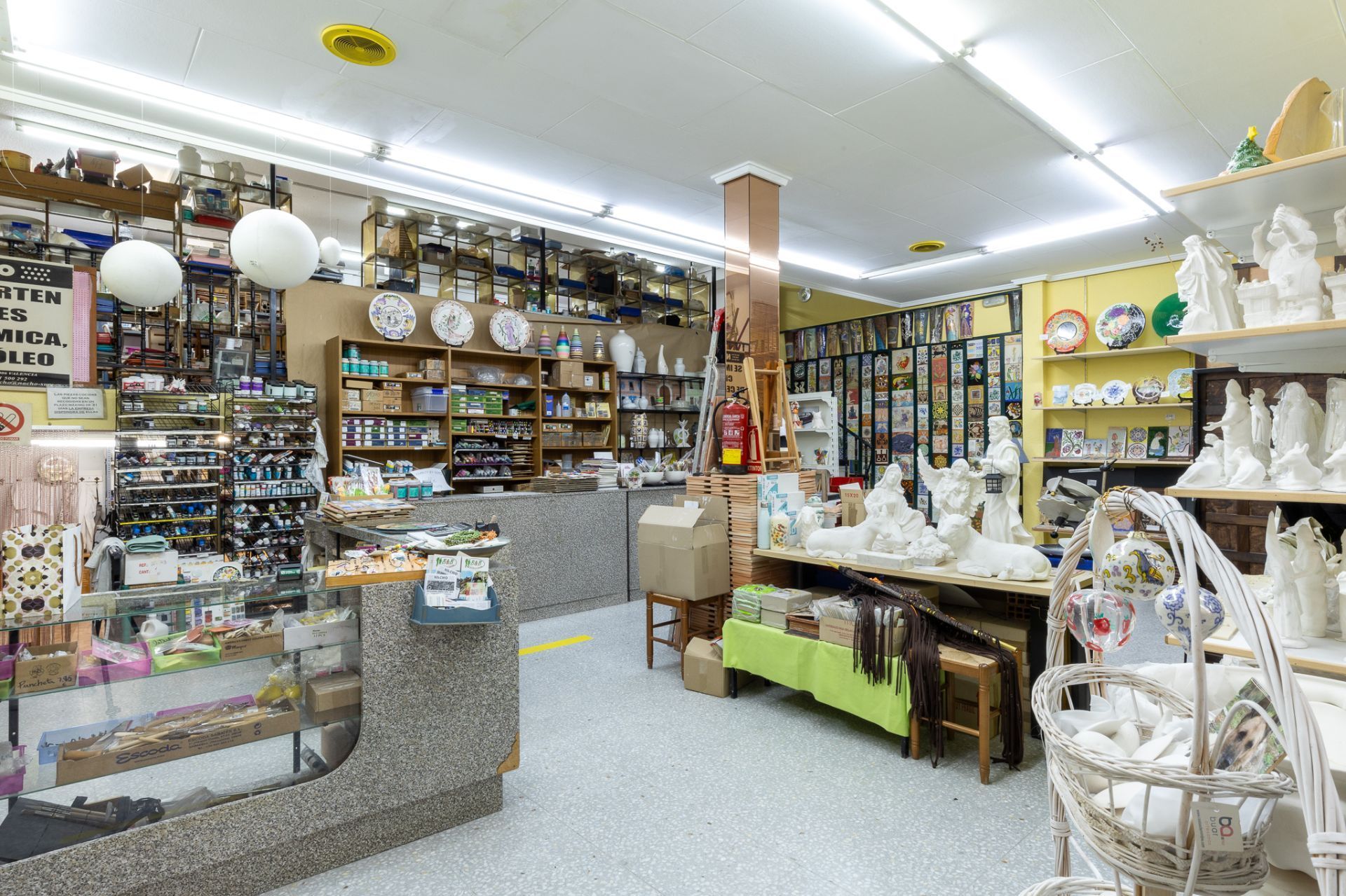 Premises for sale in  Valencia Capital